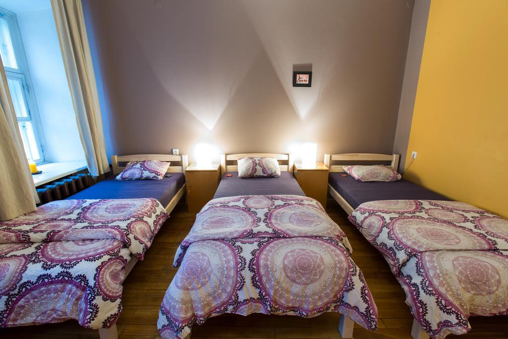 5-Bed Private Room